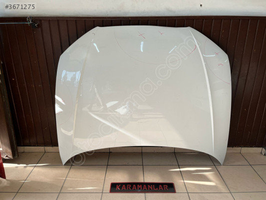 AUDİ A3 ÖN KAPUT ORJİNAL UÇ TARAF LOKALLİK