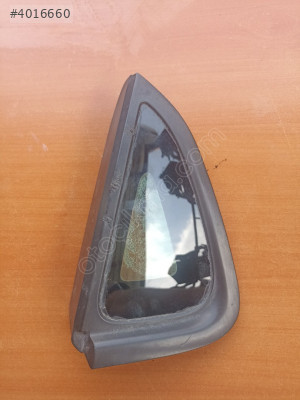 Renault Clio 4 Sol Kelebek Camı