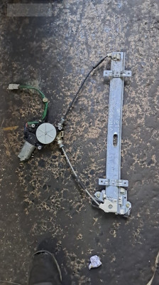 Honda Civic Vtec Sol Ön Cam Krikosu