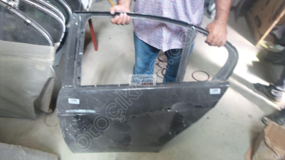 BMW F30 3 SERİSİ SOL ARKA KAPI