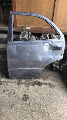 KİA SORENTO SOL ARKA KAPI