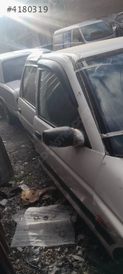 Ford e***** Hatchback arka bagaj kapak camı