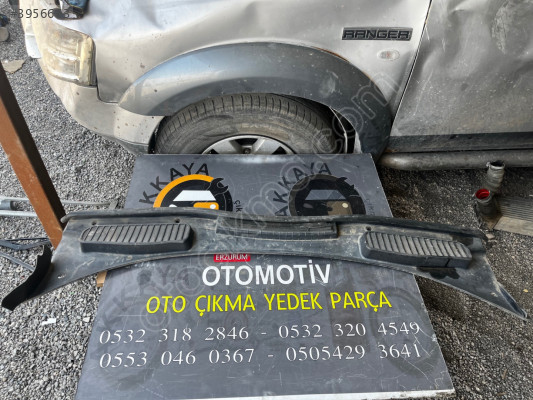 AM51-R02216-AC Ford C-Max ön Cam Izgarası Orjinal Çıkma