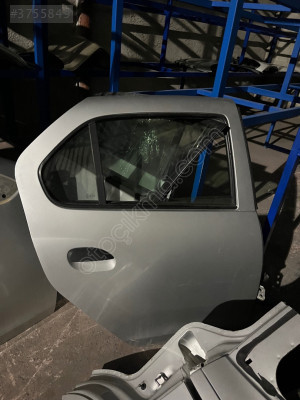Renault symbol sağ arka kapı dolu çıkma orijinal