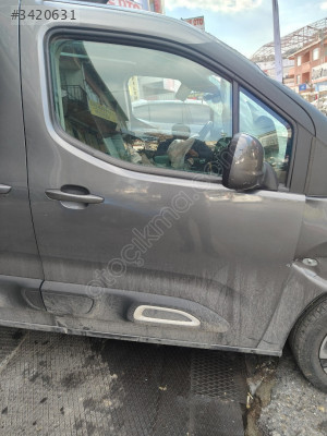 Citroen Berlingo salon kapı sökme
