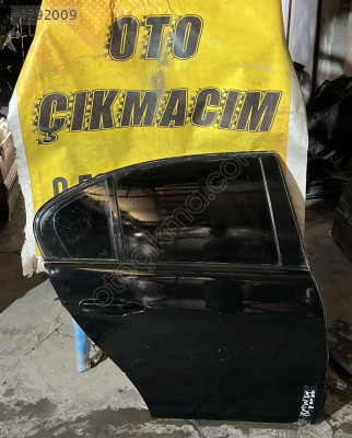 BMW E90 3 SERİSİ HATASIZ DOLU SAĞ ARKA KAPI