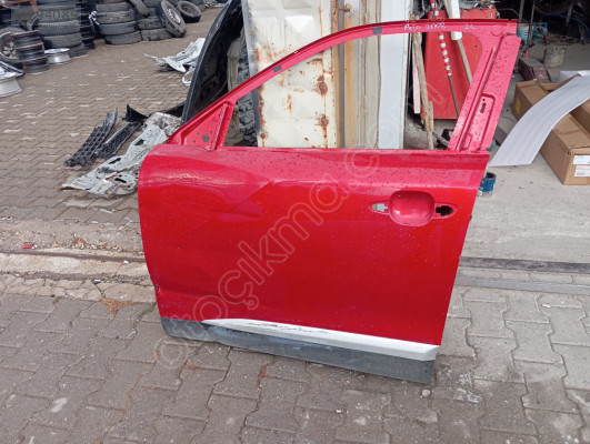 2024 2025 Peugeot 2008 sol ön kapı