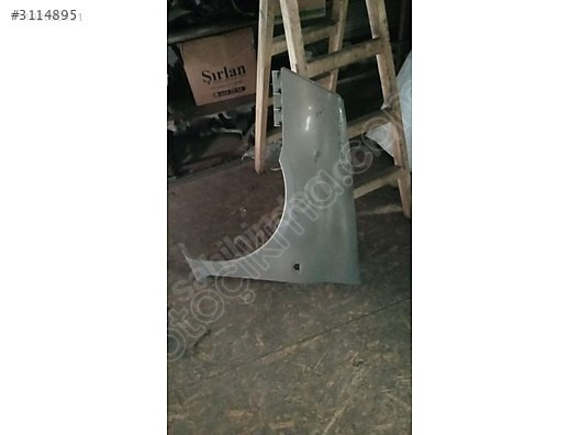 Clio 2 sol ön çamurluk 2500 TL