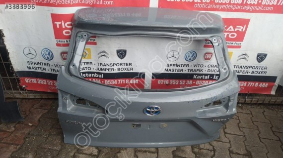 Toyota Corolla arka bagaj kapagi temiz
