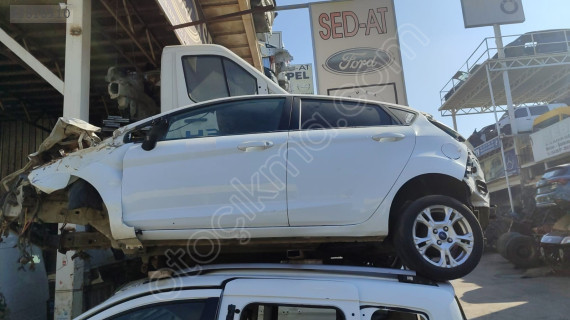 Ford Fiesta 2009-2016 sol arka kapı ve diğer kaporta parçaları