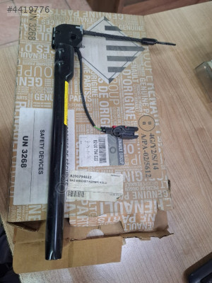 Clio 3 emniyet kemer kolu sağ 8200794022