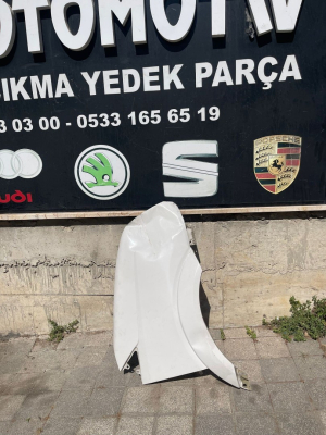 VOLKSWAGEN CRAFTER SAĞ ÖN ÇAMURLUK
