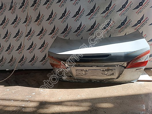 FORD MONDEO ORJİNAL DOLU BAGAJ KAPAĞI