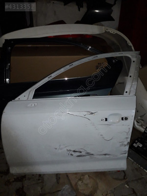 AUDİ A4 SOL ÖN KAPI