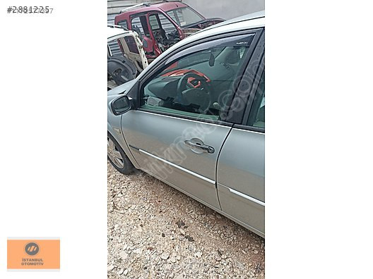 RENAULT MEGANE 2 SAĞ ÖN KAPI ORIJINAL ÇIKMA 