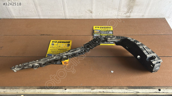 VOLKSWAGEN  PASSAT B7 SAĞ ARKA TAMPON BRAKETİ 3AE807394A