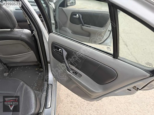 Nissan Primera Kapı Kilidi