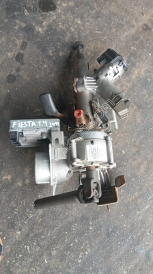 FORD FİESTA DIREKSİYON MAFSALI CIKMA