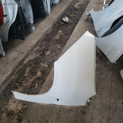 Peugeot rifter sol ön çamurluk