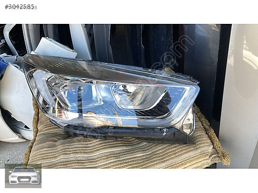 ford Kuga titanyum sağ far