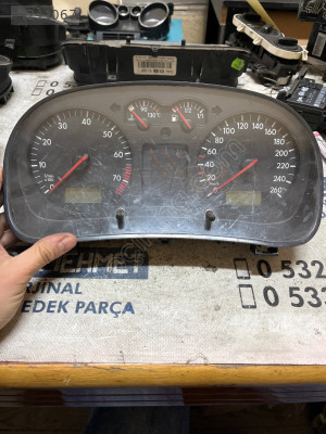 ÇIKMA VW GOLF 4 BORA 1J0919 881B 1J0919881B KİLOMETRE SAATİ