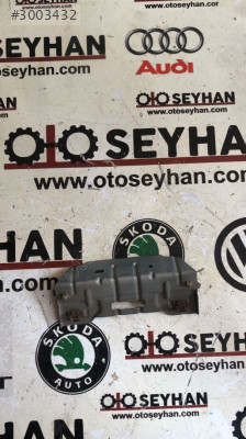 1K0858687H Volkswagen Golf 6 tavan tutamağı bağlantı braketi