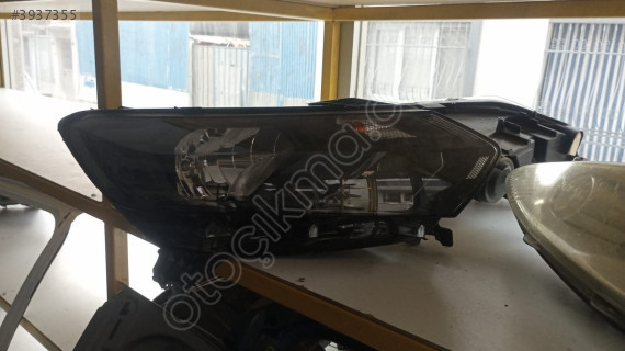 DACIA SANDERO ORJINAL ÇIKMA SAĞ FAR