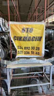 F40 BMW 1 Serisi Ön Tampon Demiri - Orijinal Çıkma Parça 7459
