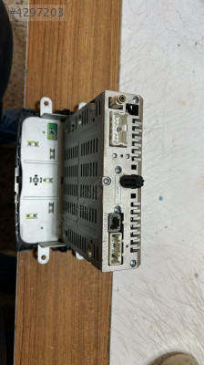 2015-2019 DACİA DUSTER TEYP BLUETOOTH USBLİ ORJ ÇIKMA