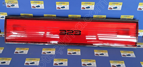 Mazda 323 Sedan Bagaj Reflektörü