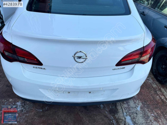 OPEL ASTRA J SEDAN BEYAZ HATASIZ BAGAJ KAPAĞI