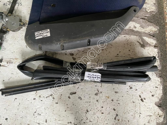 FİAT PUNTO SAĞ ARKA KAPI CAM FİTİLİ 2000-2005 MODEL