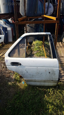 Nissan sunny sağ arka kapı çıkma