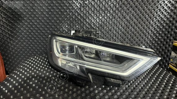 AUDİ A3 SAĞ FAR