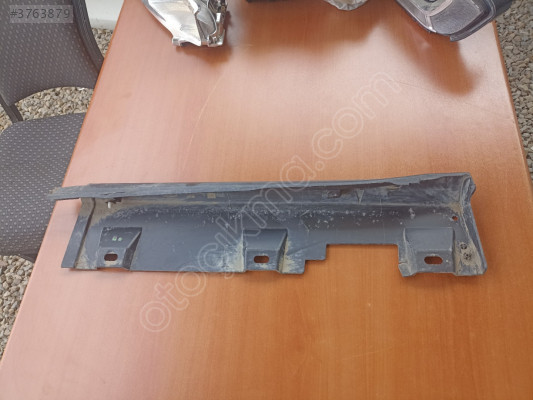 Ford Courier Sağ Arka Marşbiyel Bakaleti