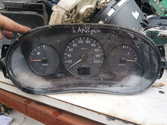 Renault kangoo kilometre saati