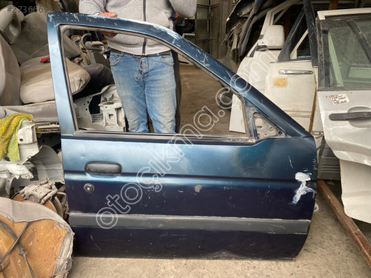 FORD ESCORT SAĞ ÖN KAPI DOLU 1995-2000 MODEL ORJİNAL ÇIKMA