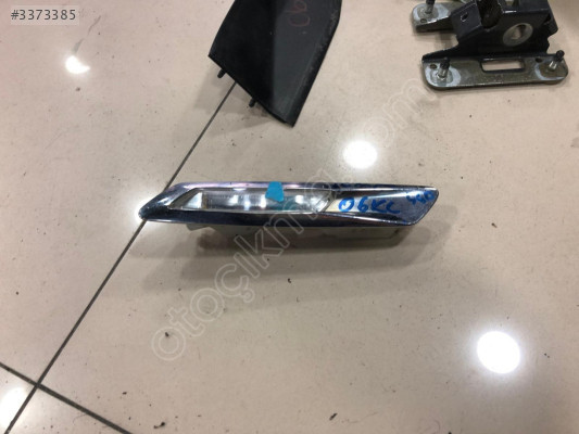 BMW 5 SERİSİ F10 SAĞ ÇAMURLUK SİNYALİ 7154168-07