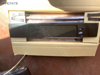 ÖZMEN OPEL ASTRA F ARKA BAGAJ PLAKALIK PLASTİĞİ REFLEKTÖRÜ HB