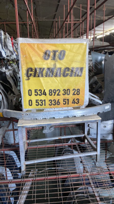 Mercedes W213 ön tampon demiri