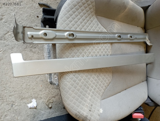 Ford Courier Orta kapı Ray kapağı SOL.