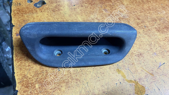 OPEL CORSA B TİGRA A SAĞ KAPI İÇ TUTAMAĞI ÇIKMA 90388408