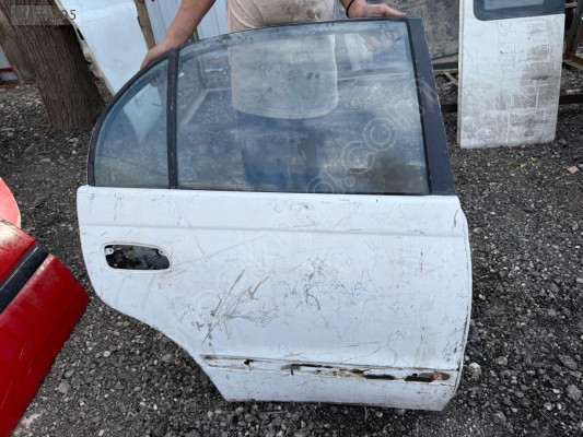 TOYOTA CORONA SAĞ ARKA KAPI 93-98 MODEL ORJİNAL