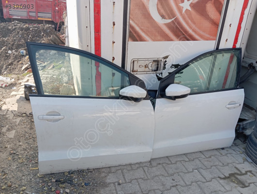 WW Polo Hatasız dolu kapılar SOL.