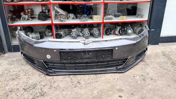 16D807221 ÇİN ÖN TAMPON - JETTA 12 SİYAH