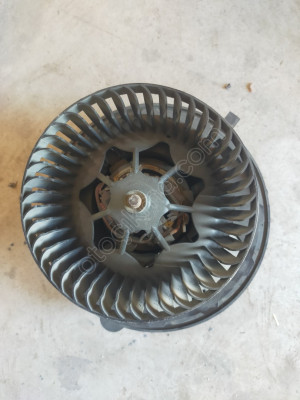 AUDİ TT KALORİFER FAN MOTORU 5Q1819021A