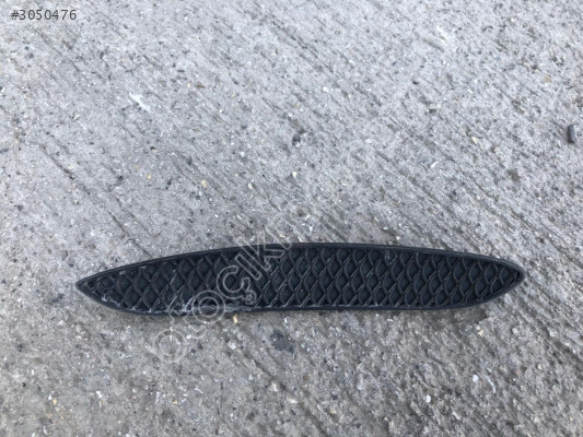 MERCEDES A SERİ W177 AMG ARKA TAMPON SAĞ SUS ÇITASI 1778852501