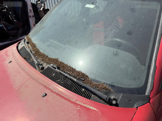 FORD ESCORT ÖN CAM IZGARASI ORJİNAL ÇIKMA TEMİZ ÜRÜN