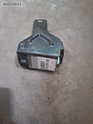 Dacia lodgy çamurluk baglanti saci sağ 631409425R