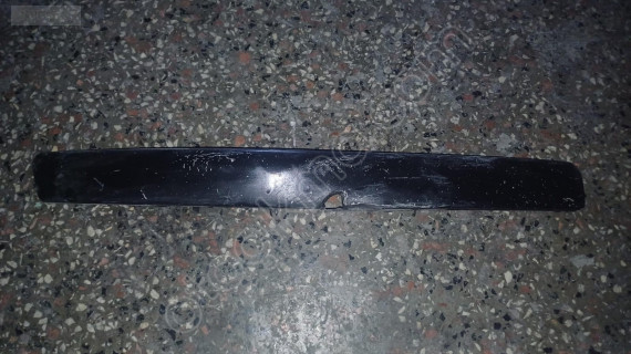 1997-2000 Volkswagen Passat B5 ön tampon sağ bandı